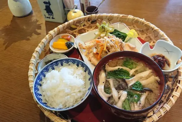 丸高蔵 みそ茶屋千の水