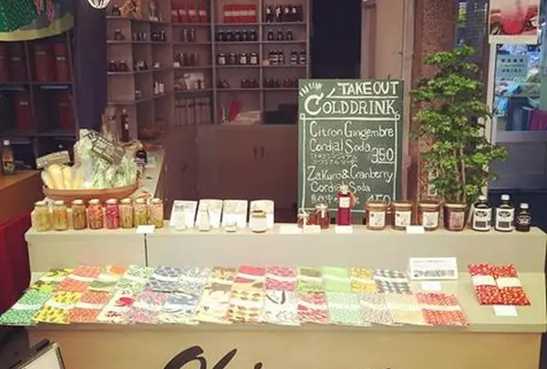 オキナワ グロサリー