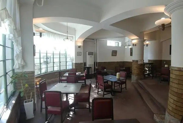 御影公会堂食堂