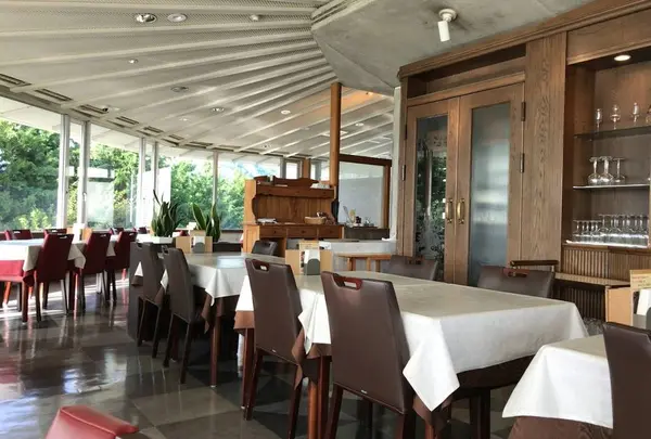 ぶどうの丘展望ワインレストラン