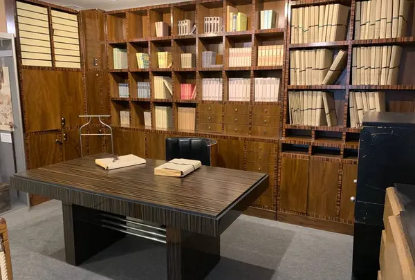 AGATHA CHRISTIE GALLERY