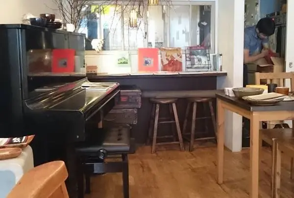 Vieill Bakery cafe & Gallery