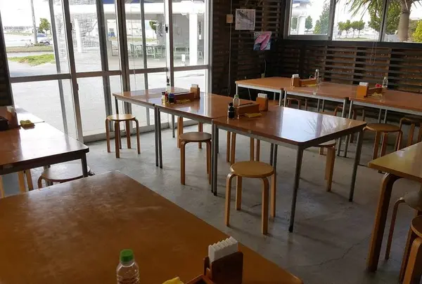 名護漁港水産物直売所（名護漁港食堂）