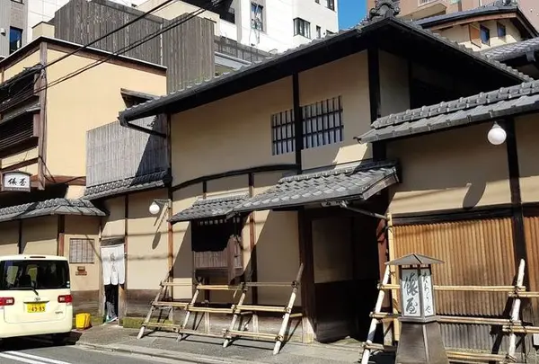 俵屋旅館