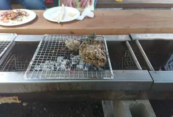 舞鶴港かき小屋「美味星(おいすたあ)」