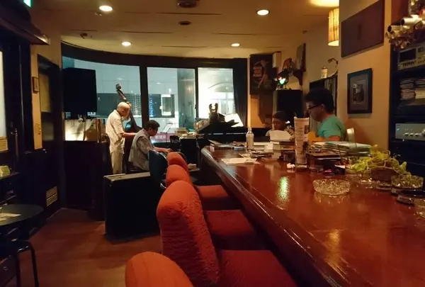 Jazz Live KAM'S