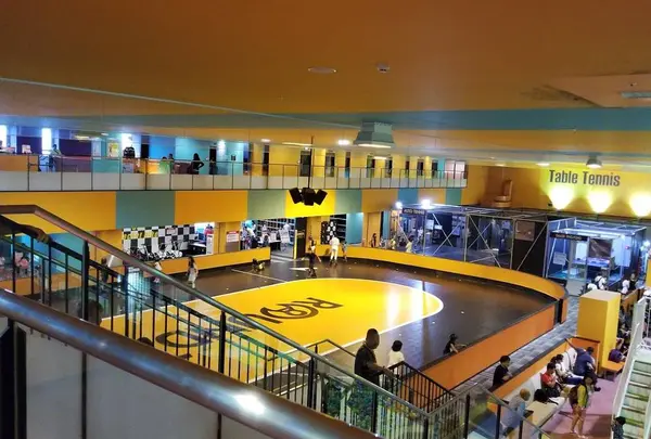 ラウンドワンスタジアム 沖縄・宜野湾店