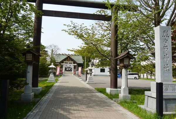 烈々布神社