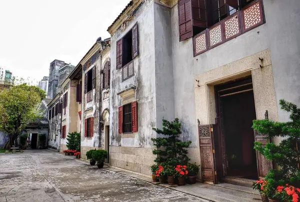 Mandarin's House