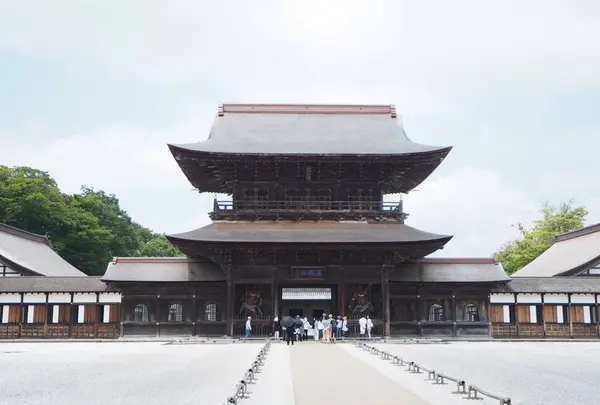 瑞龍寺