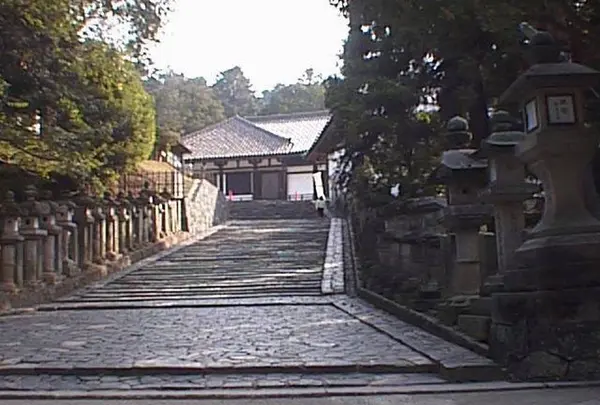 東大寺法華堂（三月堂）