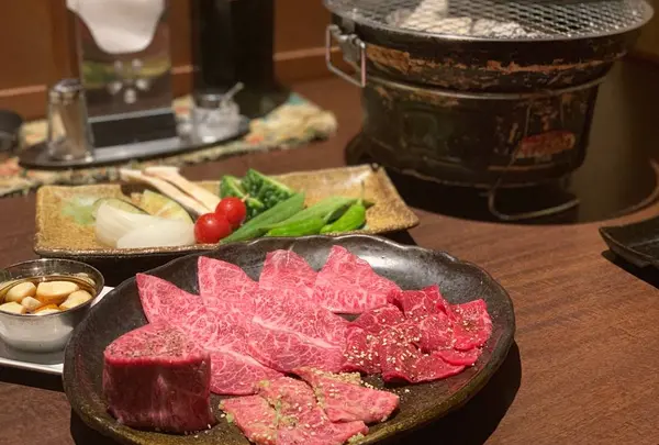 琉球炭火焼肉 島うし