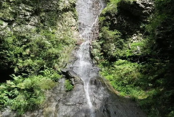 壇鏡の滝