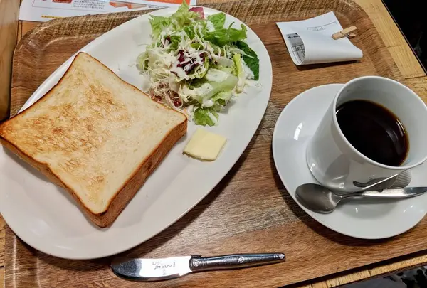 俺のBakery&Cafe 松屋銀座 裏