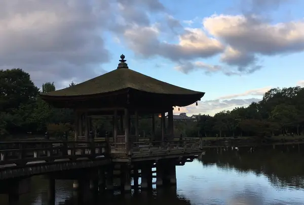 浮御堂
