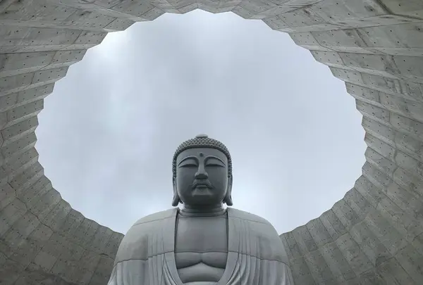 頭大仏（真駒内滝野霊園）