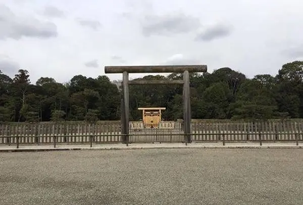 神武天皇陵