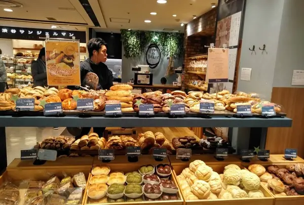 アール・ベイカー 東急東横店