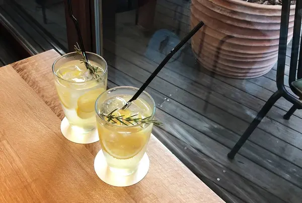 WHITE GLASS COFFEE （ホワイトグラスコーヒー）