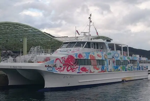 淡路ジェノバライン岩屋港のりば