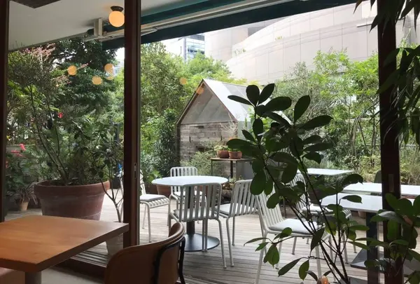 WHITE GLASS COFFEE （ホワイトグラスコーヒー）