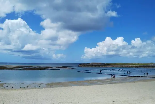 ぎのわんトロピカルビーチ