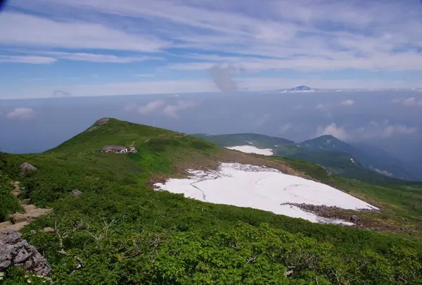 月山