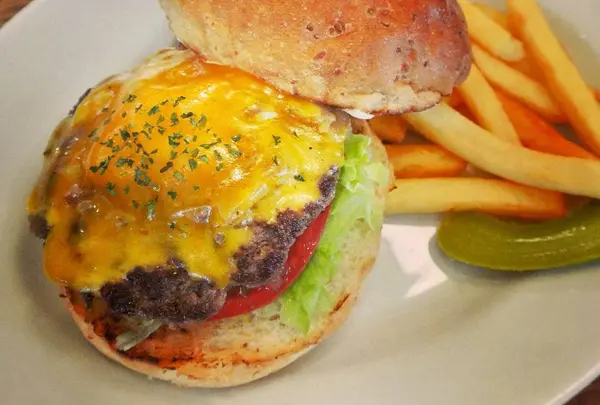 GRILL BURGER CLUB SASA