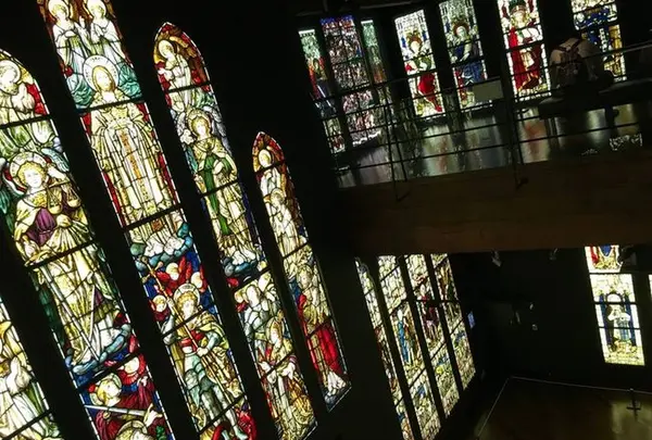 ステンドグラス美術館