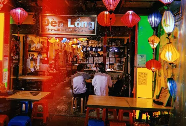 ベトナム屋台酒場デンロン（Den Long）