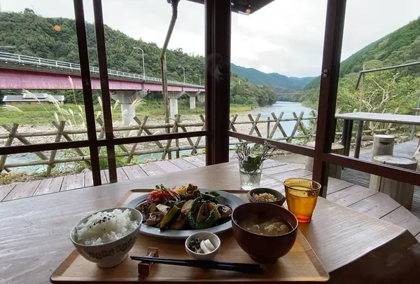 ねむの木食堂