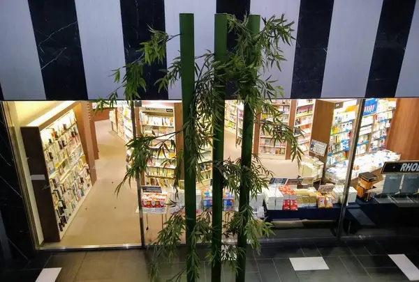 ブックファースト新宿店