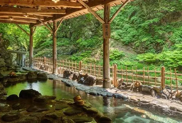 鷹泉閣　岩松旅館