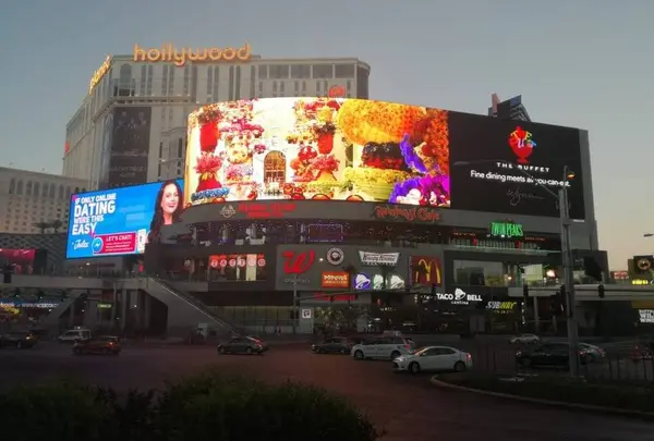 Miracle Mile Shops（ミラクルマイル・ショップス）