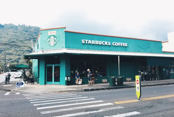 スターバックス Manoa Valley - E Manoa Road店の写真・動画_image_694862