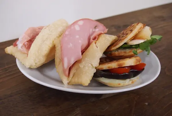 TIGELLERIA GATARÌ(ティジェッレリア ガタリ)