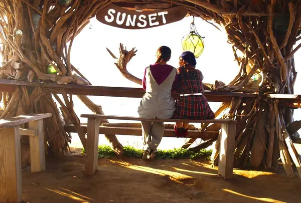 SUN SET