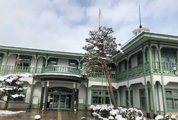 高山市図書館煥章館