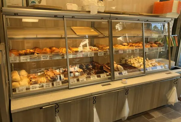 コミベーカリー 知寄町本店