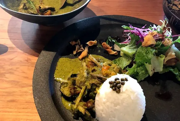 ルロワと満月とワイン。