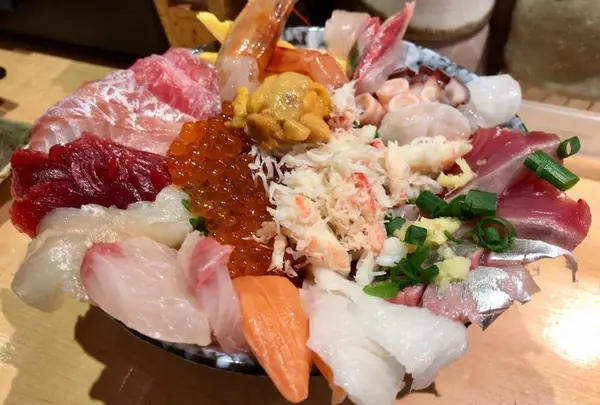 つきじde丼どん