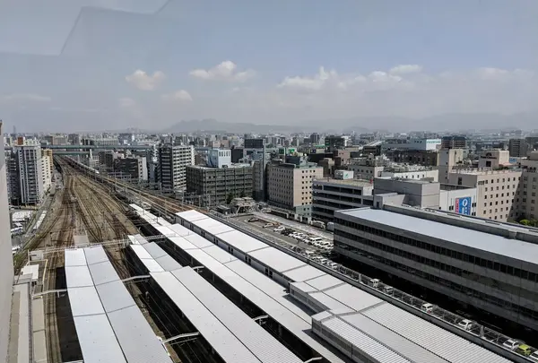つばめの杜広場