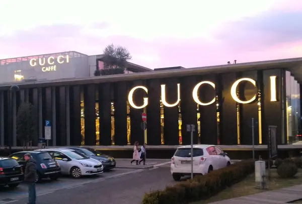 Gucci Outlet