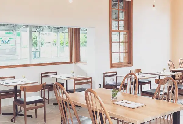 京終駅舎カフェ "ハテノミドリ"