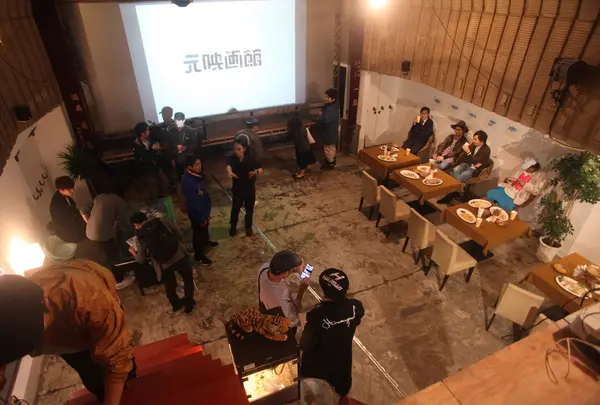 元映画館 / CafeBar 銀幕