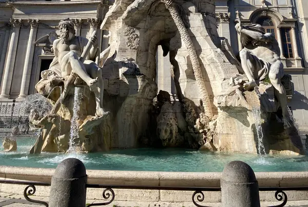 Piazza Navona （ナヴォーナ広場）の写真・動画_image_733345