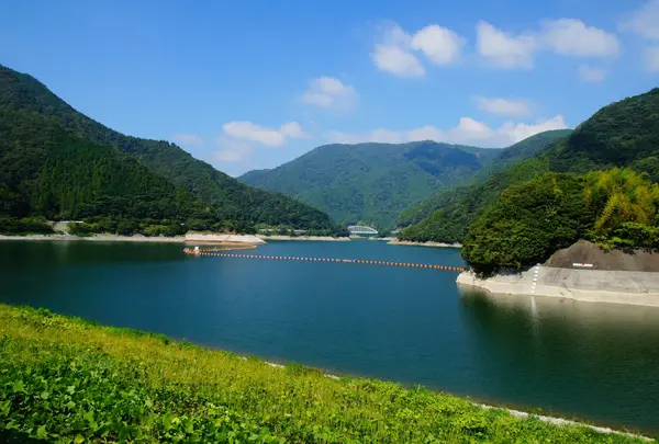 丹沢湖