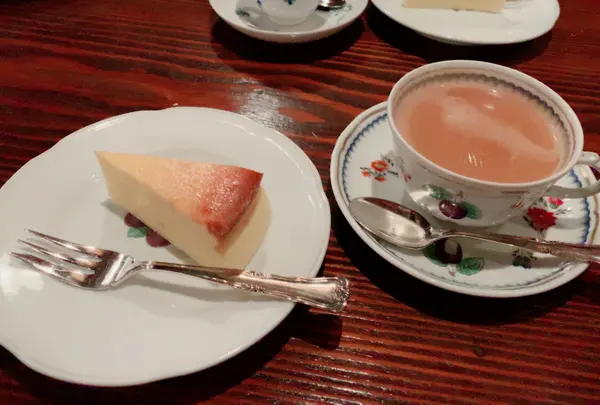 カフェ・アンセーニュ・ダングル 自由が丘店