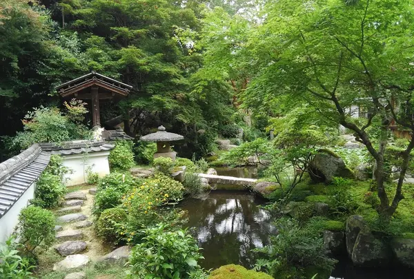 當麻寺中之坊（布袋尊）