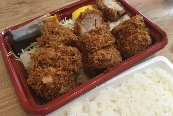 とんかつ大門 檍（あおき）